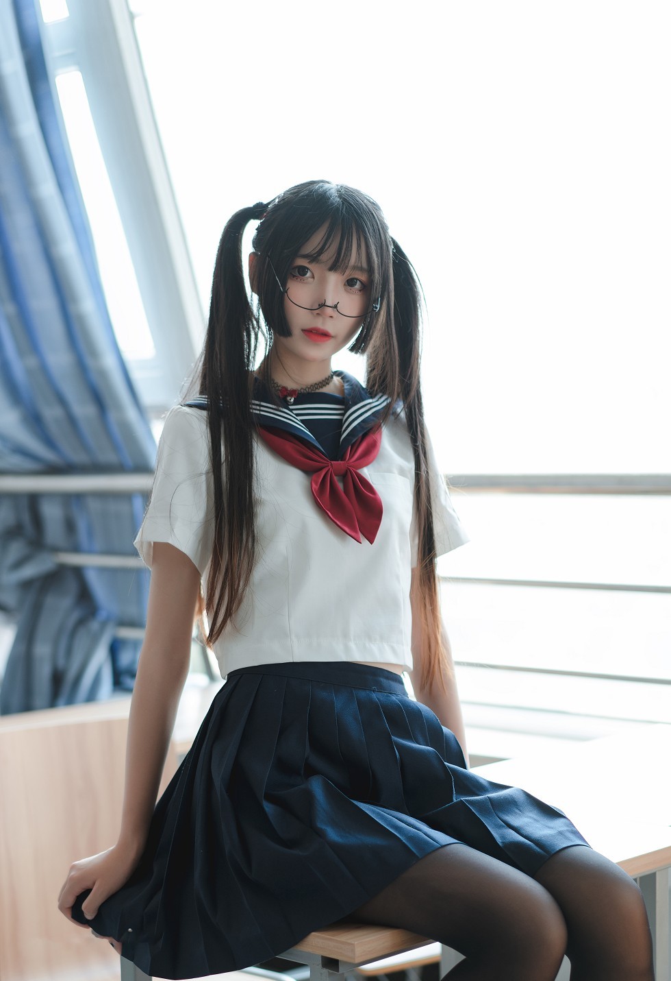 [喵糖映画]JKL.022_JK制服美女教室里性感短裙配黑丝裤袜秀美腿撩人诱惑写真39P