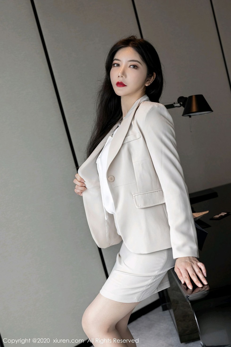 XiuRen第2736期_女神心妍小公主私房床上紫色蕾丝内衣秀惹火身材撩人诱惑写真37P