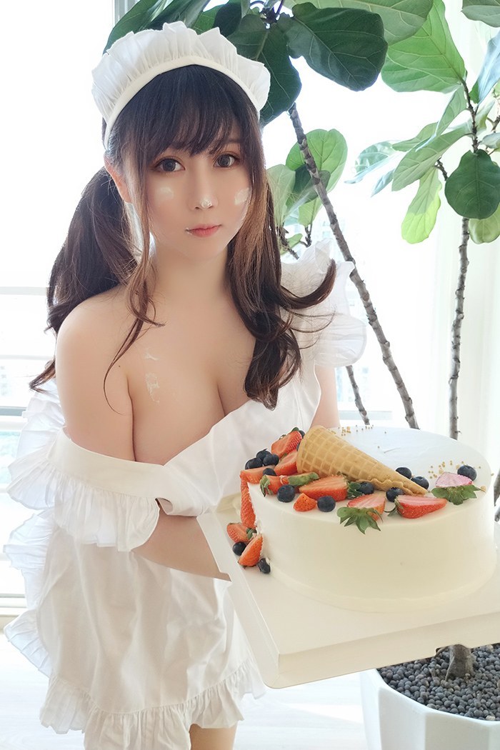 少女厨娘依酱完美巨乳不经意侧漏(图15)