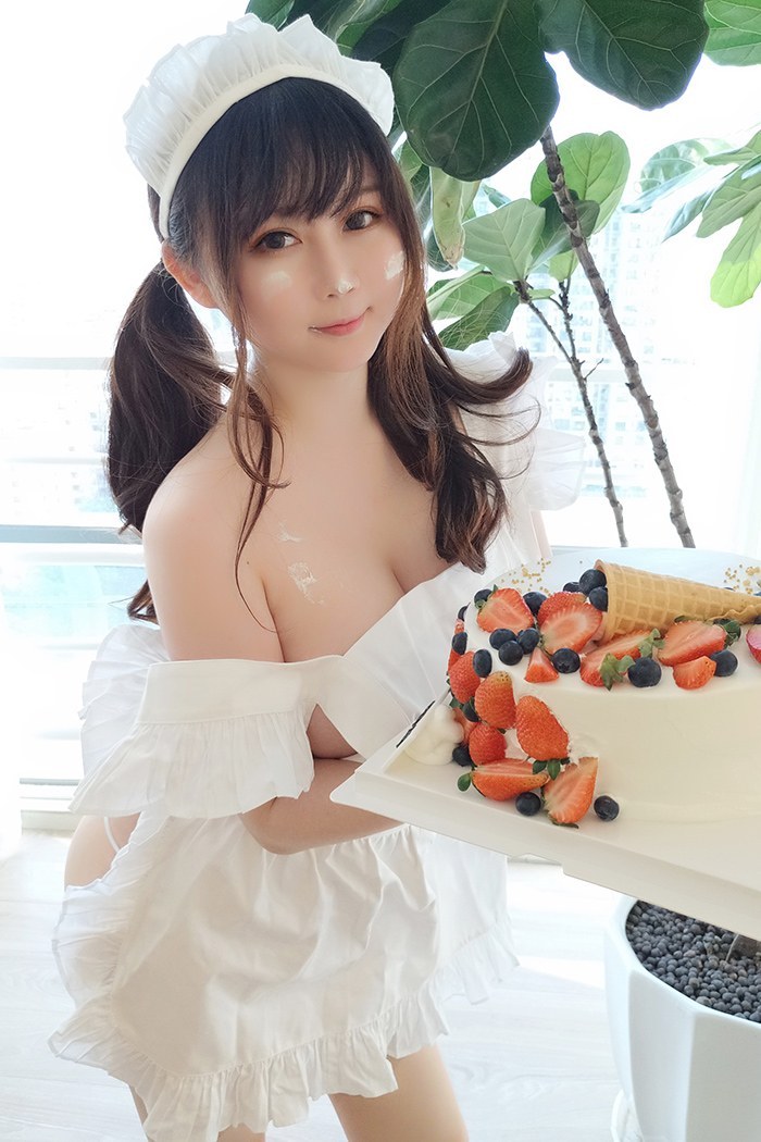 少女厨娘依酱完美巨乳不经意侧漏(图16)
