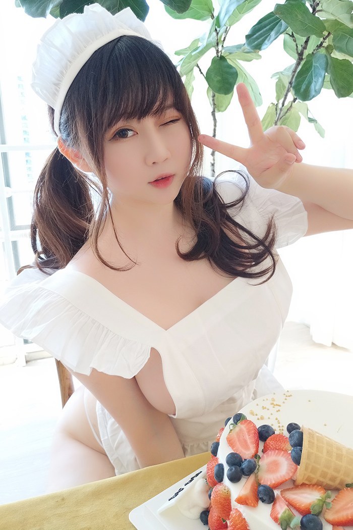 少女厨娘依酱完美巨乳不经意侧漏(图18)