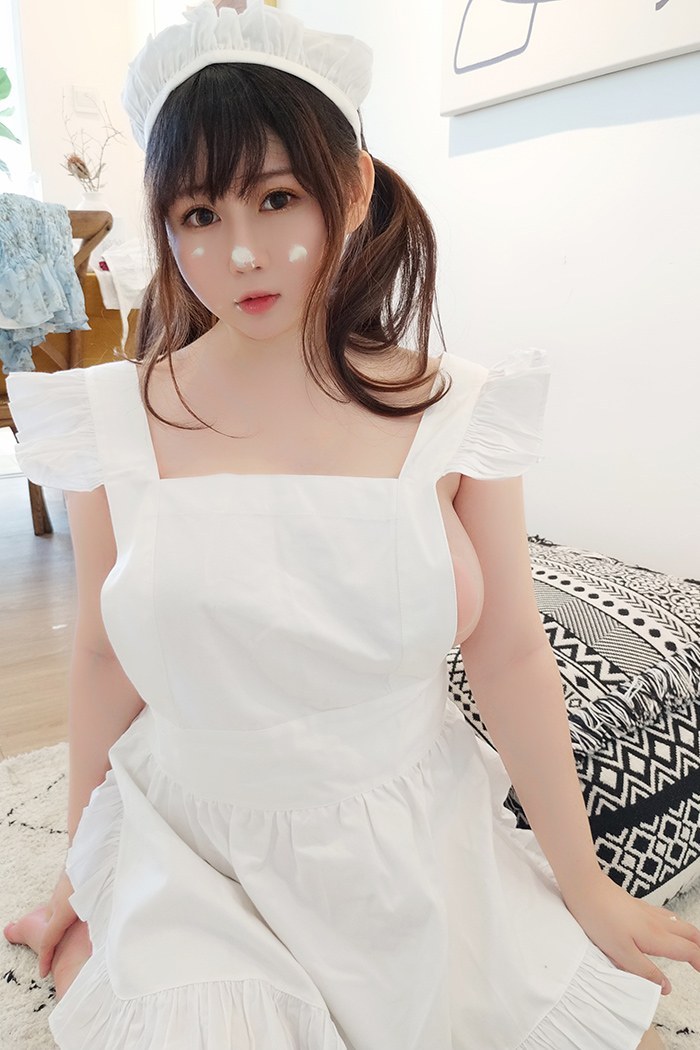 少女厨娘依酱完美巨乳不经意侧漏(图38)