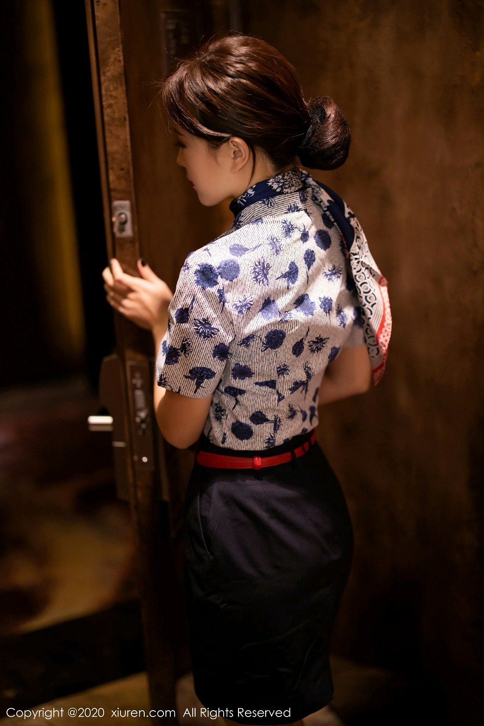 [XiaoYu画语界]Vol.407_嫩模杨紫嫣Cynthia空乘制服主题性感内衣配黑丝裤袜诱惑写真82P