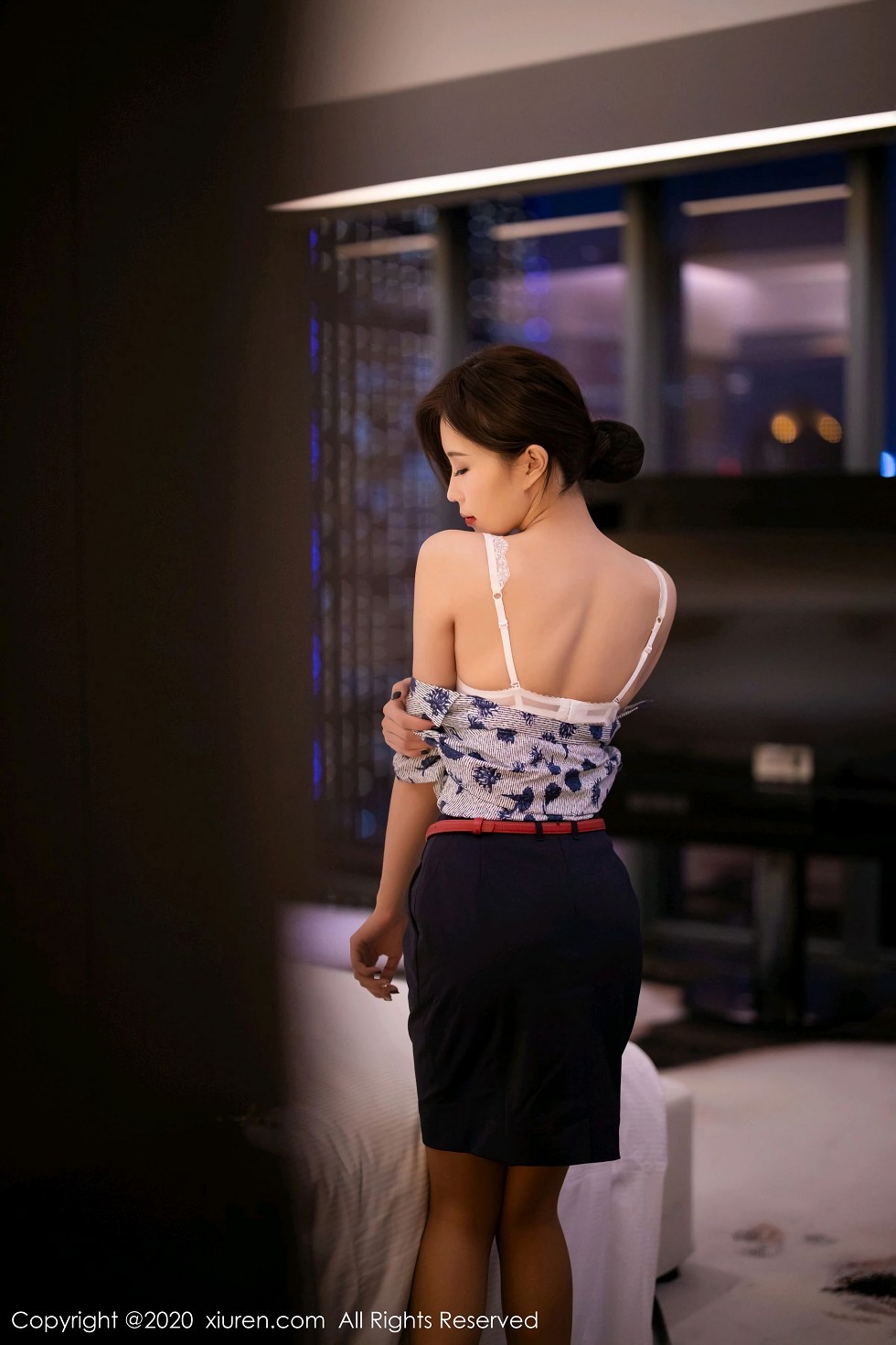 [XiaoYu画语界]Vol.407_嫩模杨紫嫣Cynthia空乘制服主题性感内衣配黑丝裤袜诱惑写真82P