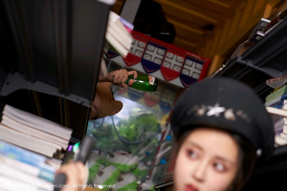 XiuRen第2782期_嫩模林子欣Freya心愿旅拍女特务剧情性感服饰配黑丝袜诱惑写真47P