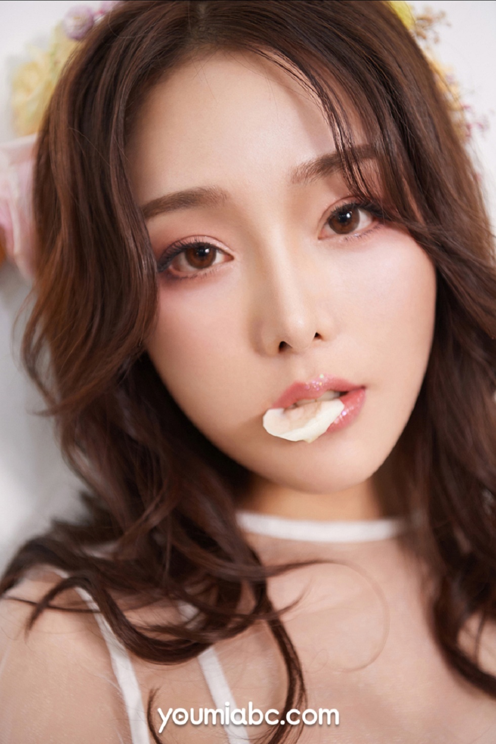 [YouMi尤蜜]Vol.434_嫩模陈圆圆私房白色透视薄纱内衣配蕾丝内裤秀惹火身材诱惑写真30P
