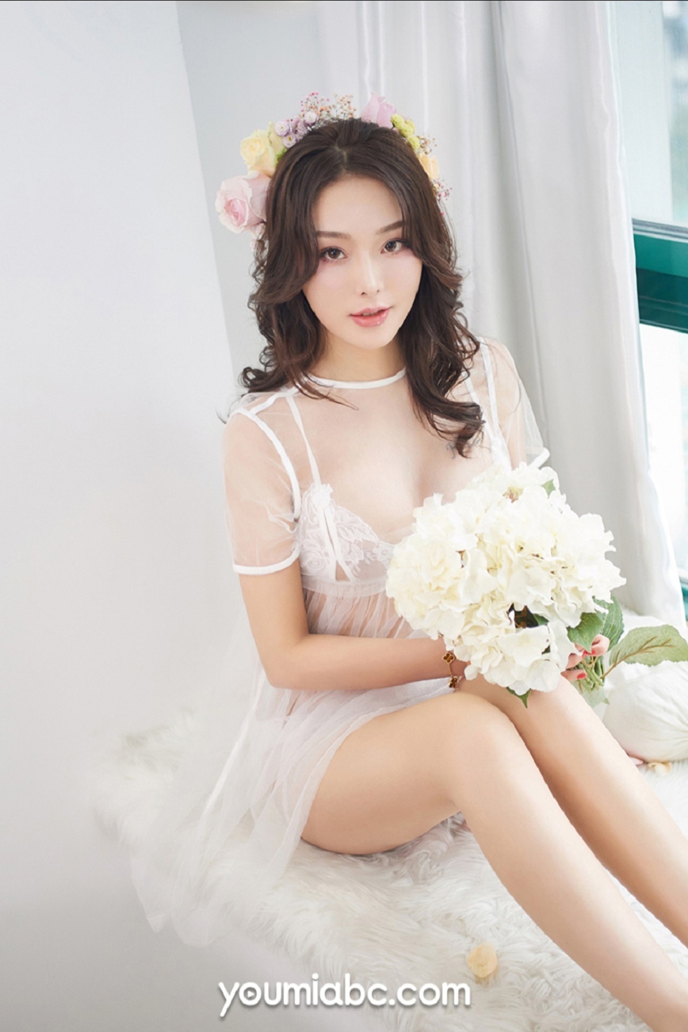 [YouMi尤蜜]Vol.434_嫩模陈圆圆私房白色透视薄纱内衣配蕾丝内裤秀惹火身材诱惑写真30P