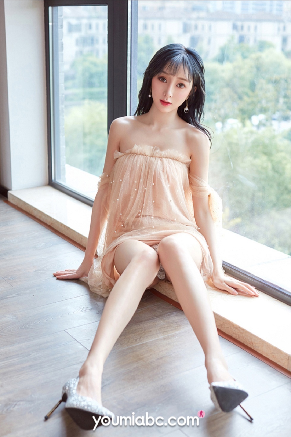 [YouMi尤蜜]Vol.436_嫩模李纤纤春心荡漾主题私房粉色透视薄纱秀惹火身材诱惑写真30P
