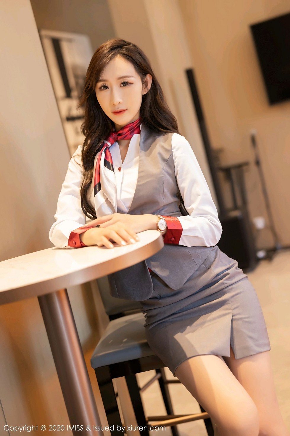 [IMISS爱蜜社]Vol.524_新人模特萌白酱空姐制服主题私房半脱露开档灰丝裤袜诱惑写真60P