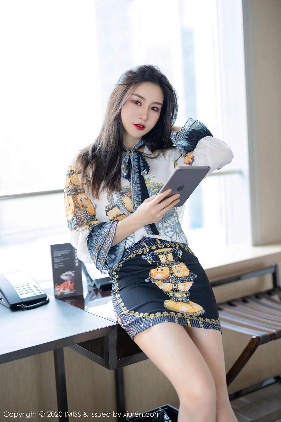 [IMISS爱蜜社]Vol.525_气质美女Vanessa私房床上性感内衣秀完美身材迷人诱惑写真56P