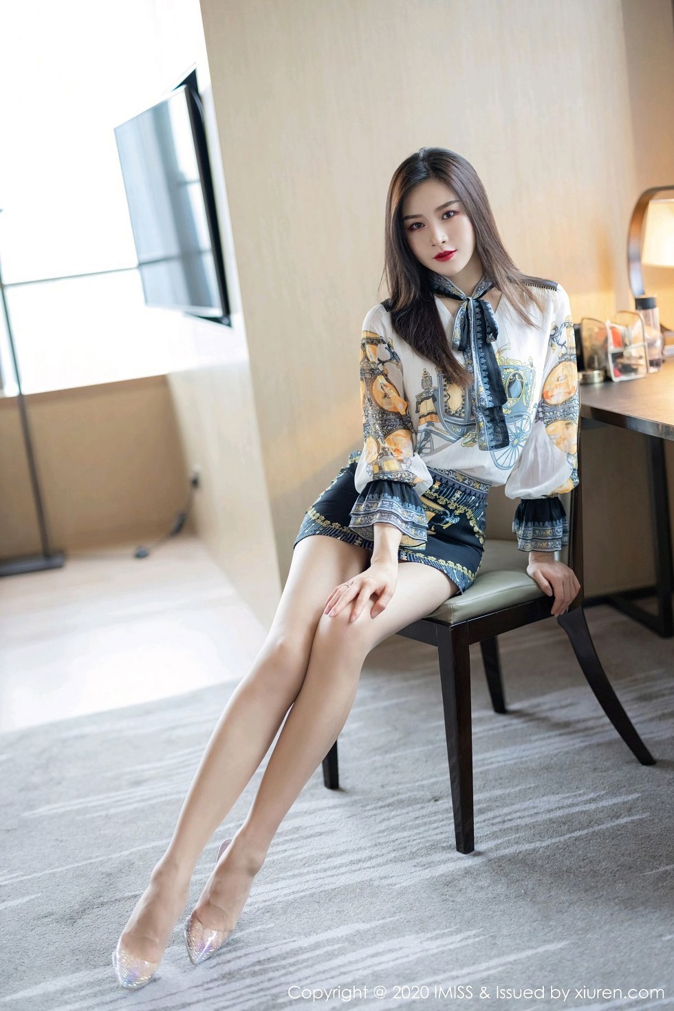 [IMISS爱蜜社]Vol.525_气质美女Vanessa私房床上性感内衣秀完美身材迷人诱惑写真56P
