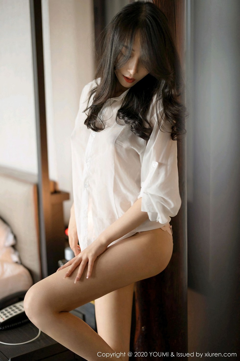 [YouMi尤蜜荟]Vol.560_丽质美人玥儿玥er杭州旅拍薄透白衬衫配蕾丝内裤撩人诱惑写真64P