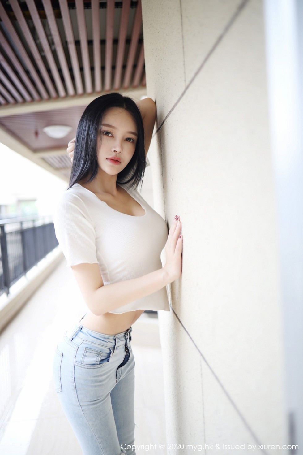 [MyGirl美媛馆]Vol.459_女神唐琪儿私房破烂紧身牛仔裤半脱露翘臀撩人诱惑写真72P