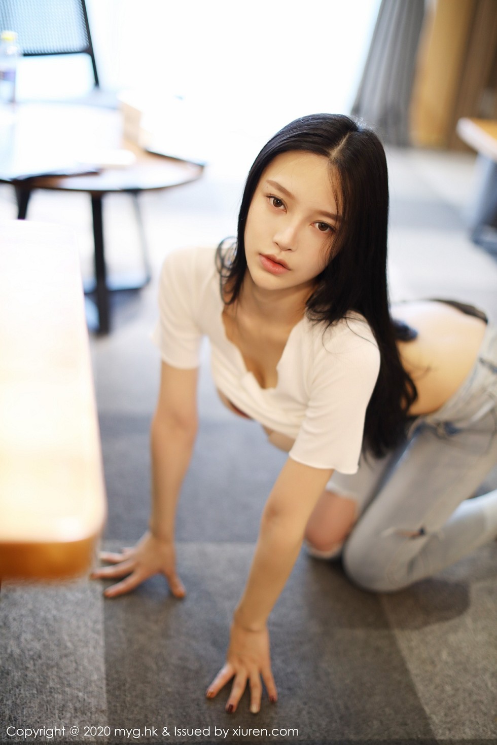 [MyGirl美媛馆]Vol.459_女神唐琪儿私房破烂紧身牛仔裤半脱露翘臀撩人诱惑写真72P