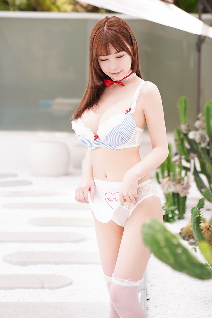 激萌小妹UU酱奶香味巨乳半裸诱惑(图7)