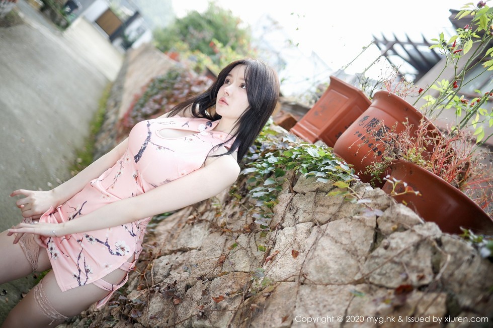 [MyGirl美媛馆]Vol.460_女神糯美子MINI粉色古韵旗袍配粉色蕾丝袜撩人诱惑写真76P