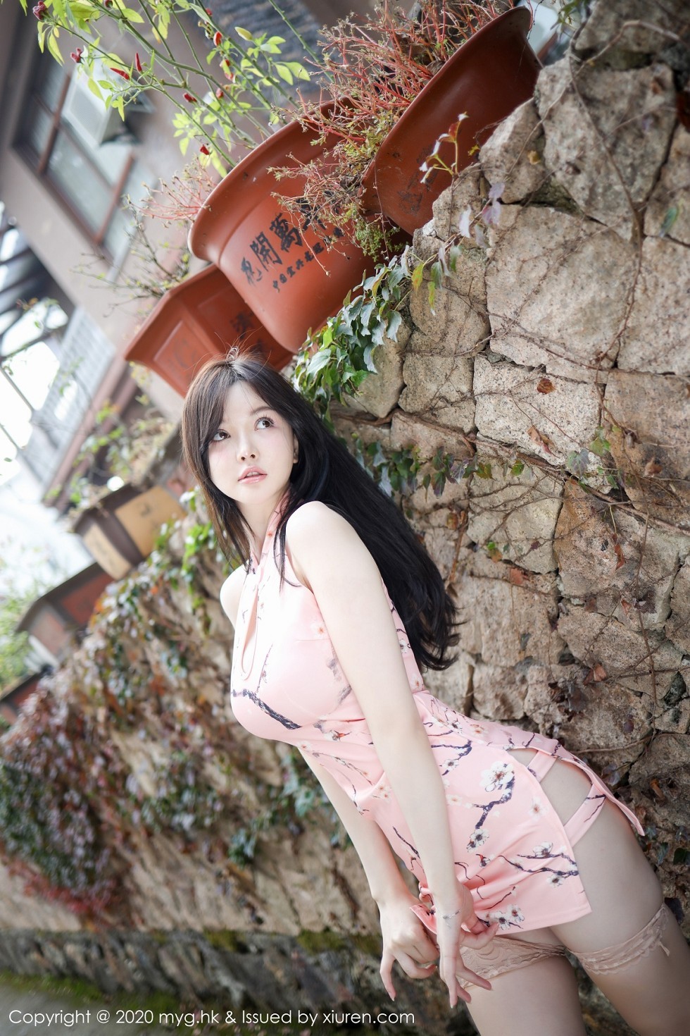 [MyGirl美媛馆]Vol.460_女神糯美子MINI粉色古韵旗袍配粉色蕾丝袜撩人诱惑写真76P