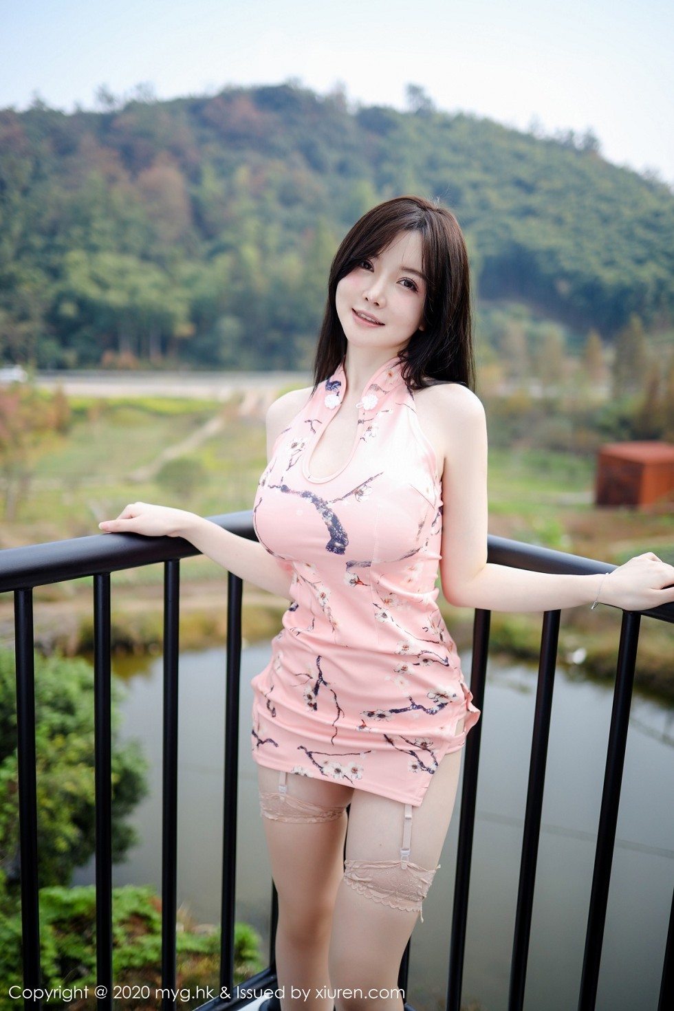 [MyGirl美媛馆]Vol.460_女神糯美子MINI粉色古韵旗袍配粉色蕾丝袜撩人诱惑写真76P