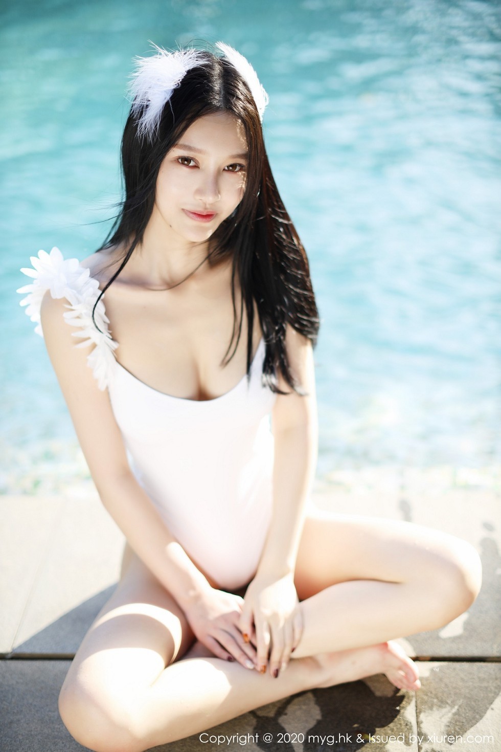 [MyGirl美媛馆]Vol.463_女神唐琪儿户外白色连体泳衣秀白嫩肌肤傲人豪乳诱惑写真75P