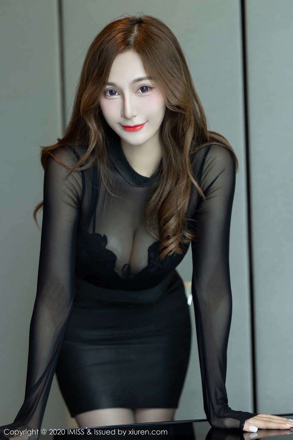 [IMISS爱蜜社]Vol.529_气质女神Lavinia肉私房性感黑色内衣露玲珑有致身材诱惑写真53P