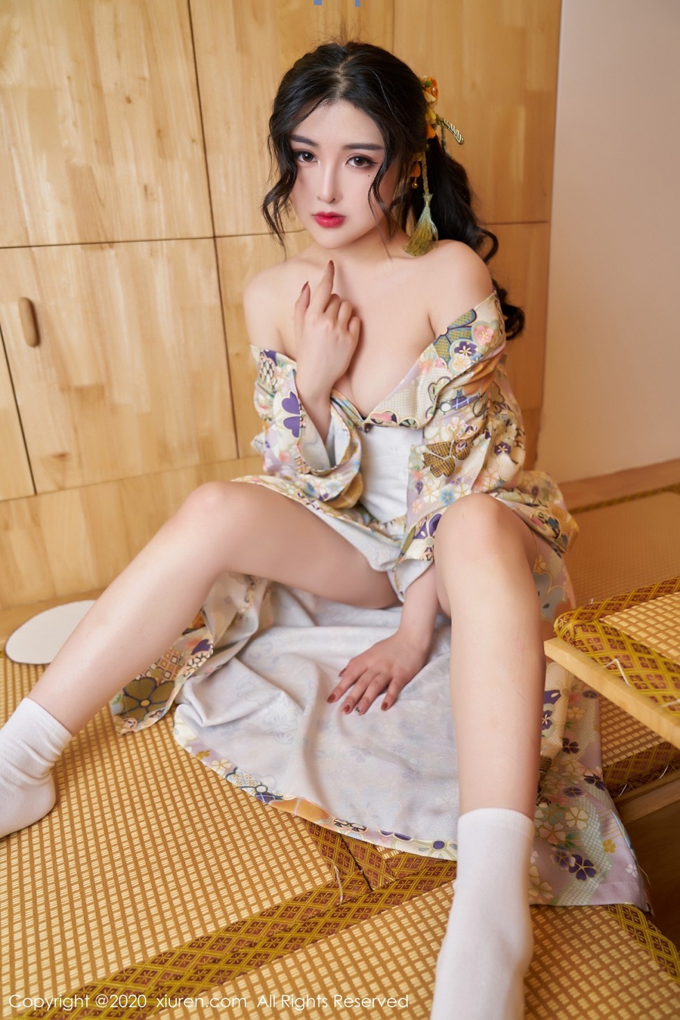 XiuRen第2853期_嫩模韩静安私房花色性感和服半撩露白嫩翘臀美腿完美诱惑写真65P