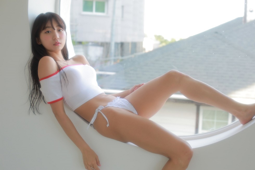 韩国妹子EunjiPyo性感比基尼系列秀完美身材迷人写真118P