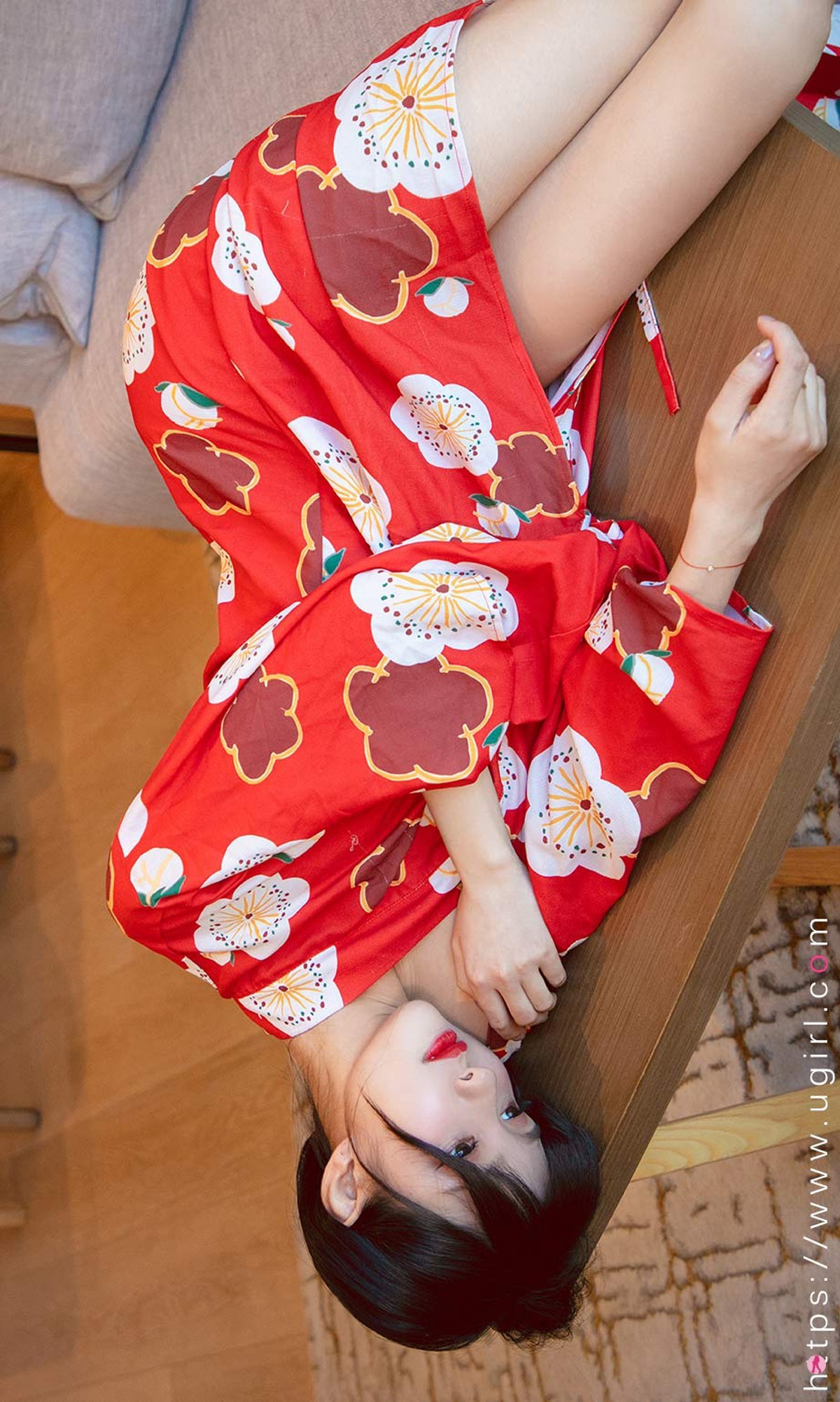 [Ugirls爱尤物]No.1976_嫩模猫猫私房红色日式和服半脱露豪乳半球撩人诱惑写真35P