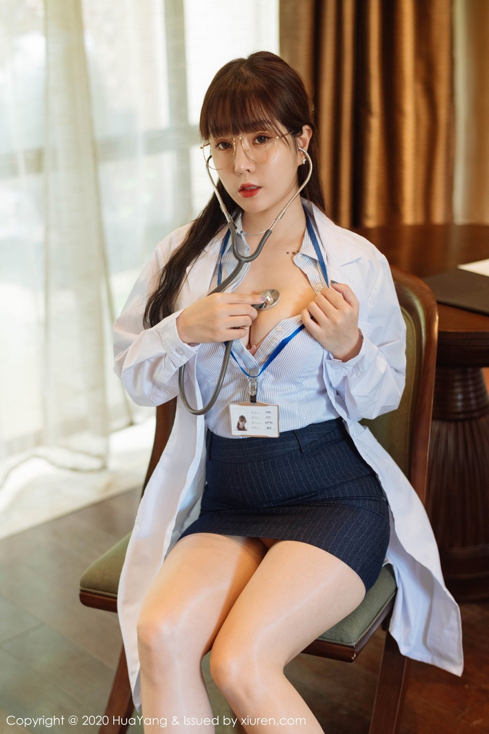 [HuaYang花漾]Vol.334_女神王雨纯西双版纳旅拍医生剧情主题超薄肉丝裤袜诱惑写真73P
