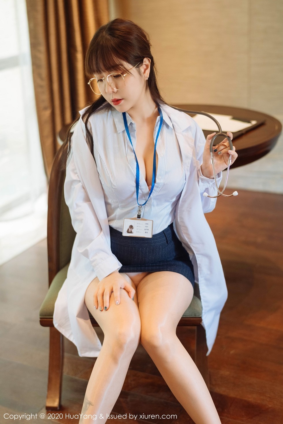 [HuaYang花漾]Vol.334_女神王雨纯西双版纳旅拍医生剧情主题超薄肉丝裤袜诱惑写真73P