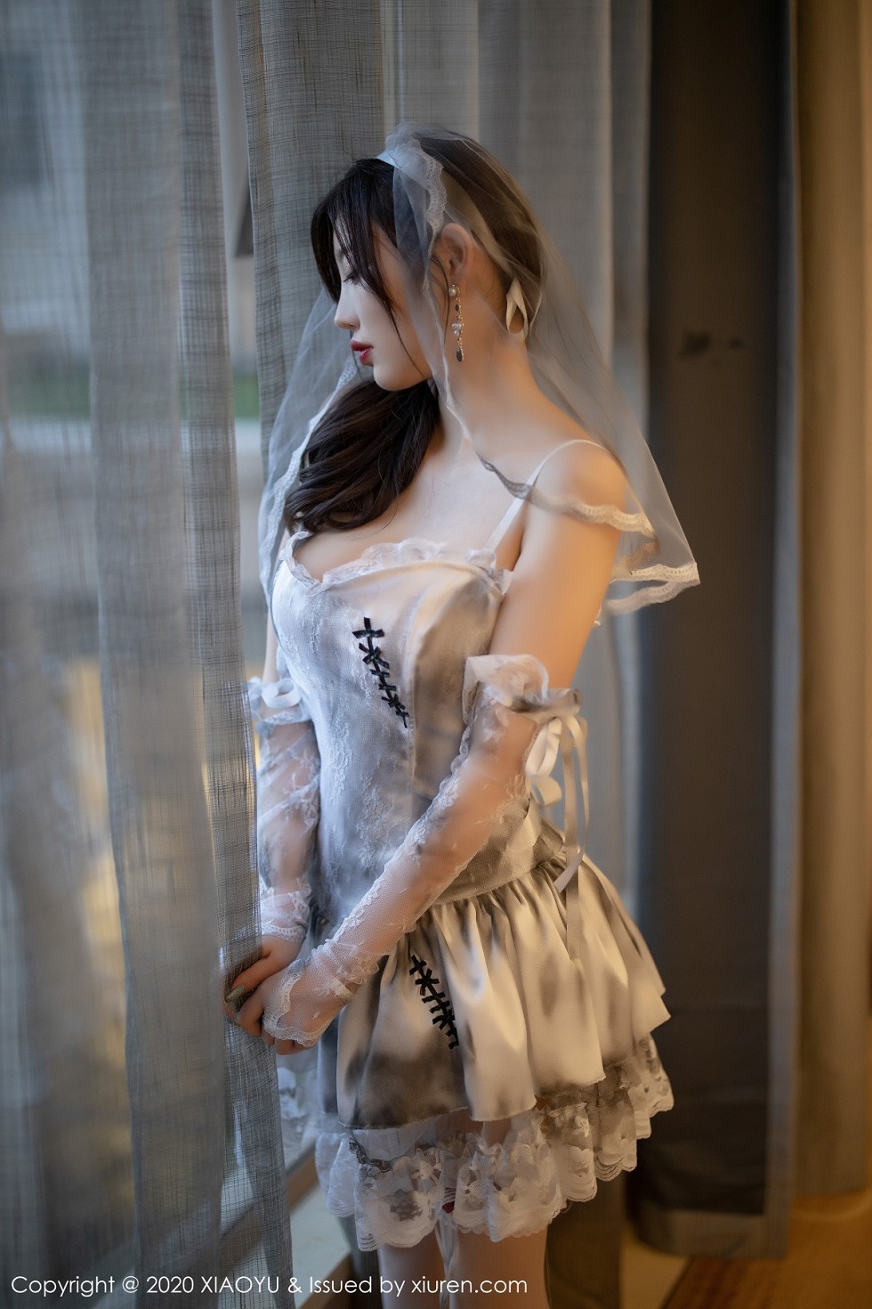 [XiaoYu画语界]Vol.423_女神杨晨晨sugar私房薄透婚纱配情趣内裤秀火辣身材诱惑写真61P