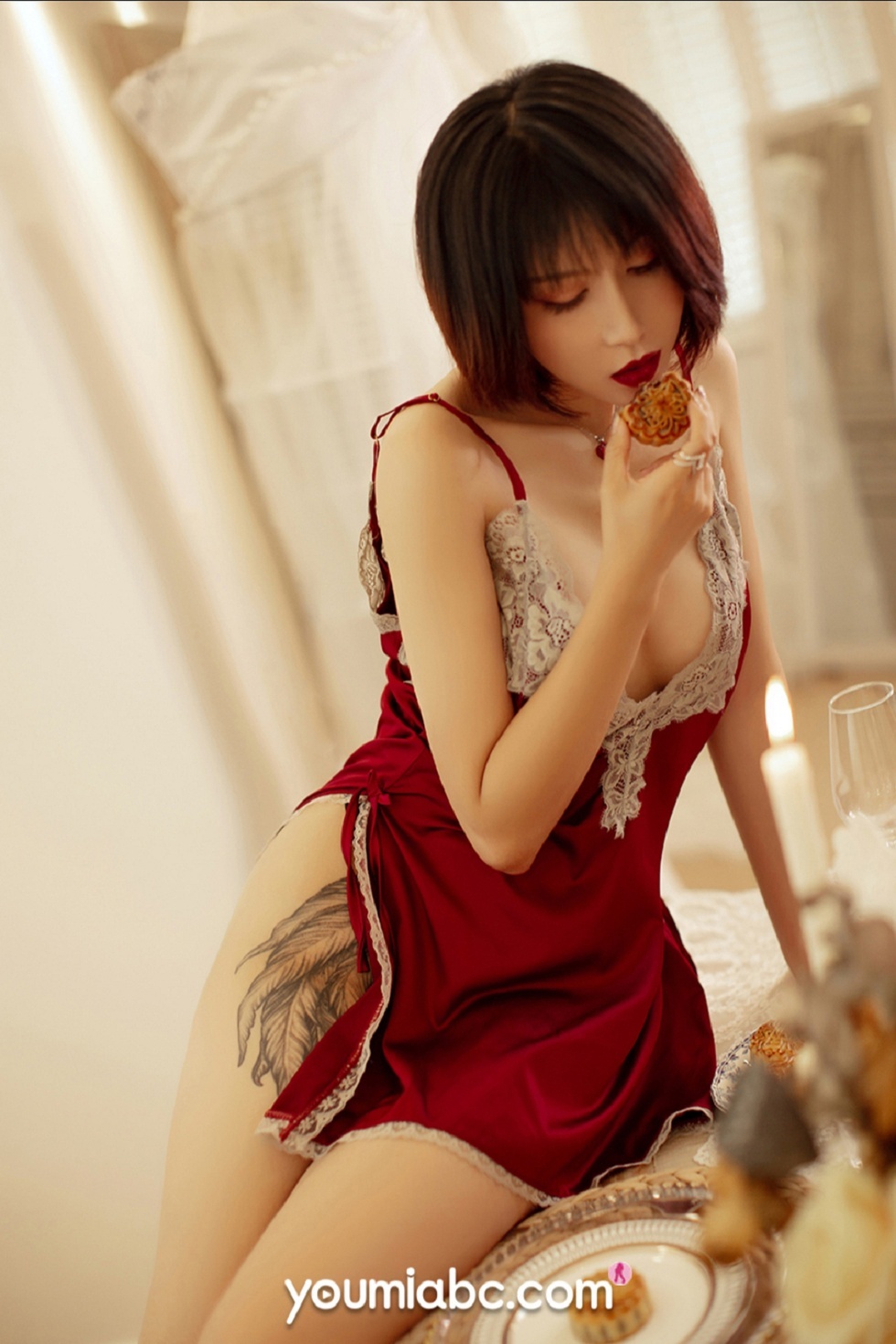 [YouMi尤蜜]Vol.489_嫩模安妮斯朵拉中秋美体盛宴主题露豪乳月饼遮点极致诱惑写真44P