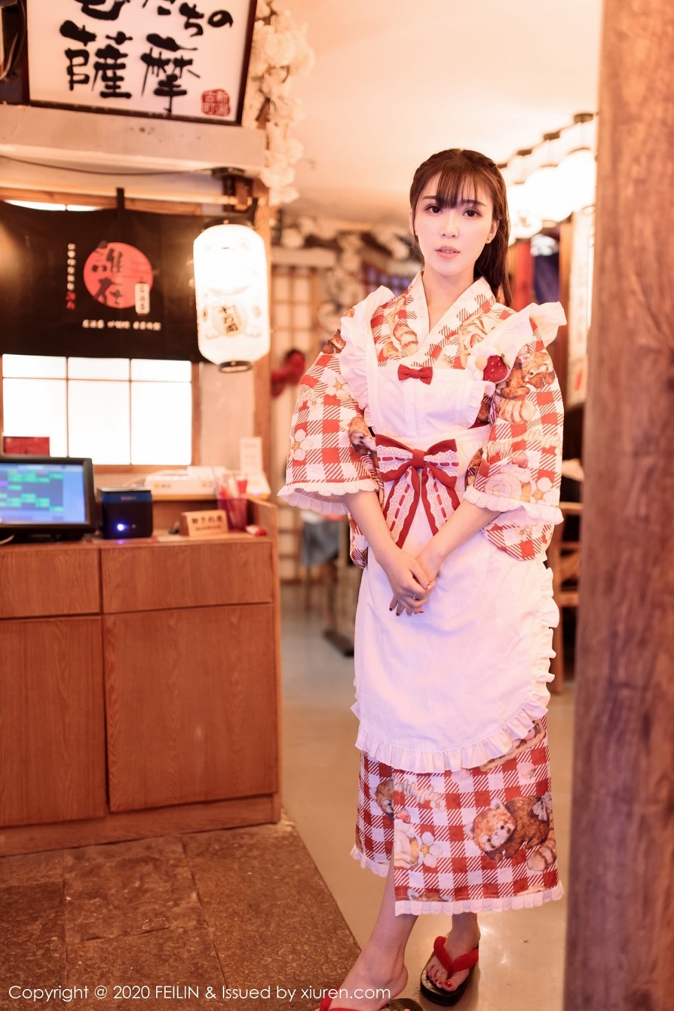 [FeiLin嗲囡囡]VOL.266_嫩模小波多私房日系风团花锦簇半脱秀凹凸身材诱惑写真50P
