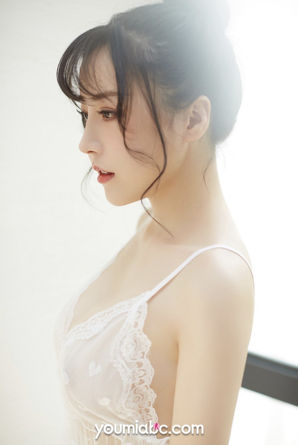 [YouMi尤蜜]Vol.549_嫩模白亦Ada私房透明情趣白纱裙秀傲人豪乳撩人诱惑写真41P