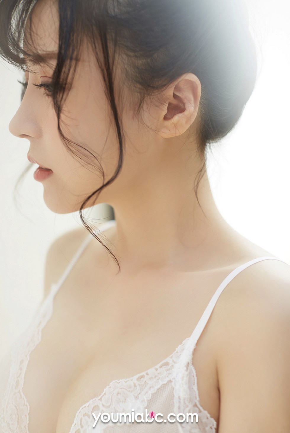[YouMi尤蜜]Vol.549_嫩模白亦Ada私房透明情趣白纱裙秀傲人豪乳撩人诱惑写真41P
