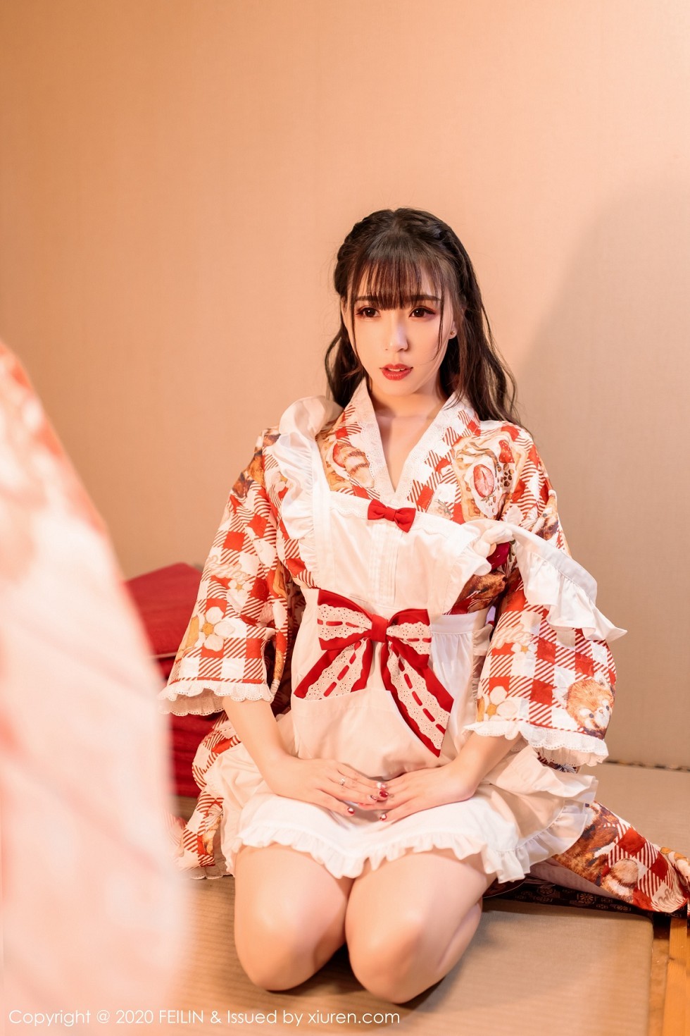 [FeiLin嗲囡囡]VOL.266_嫩模小波多私房日系风团花锦簇半脱秀凹凸身材诱惑写真50P