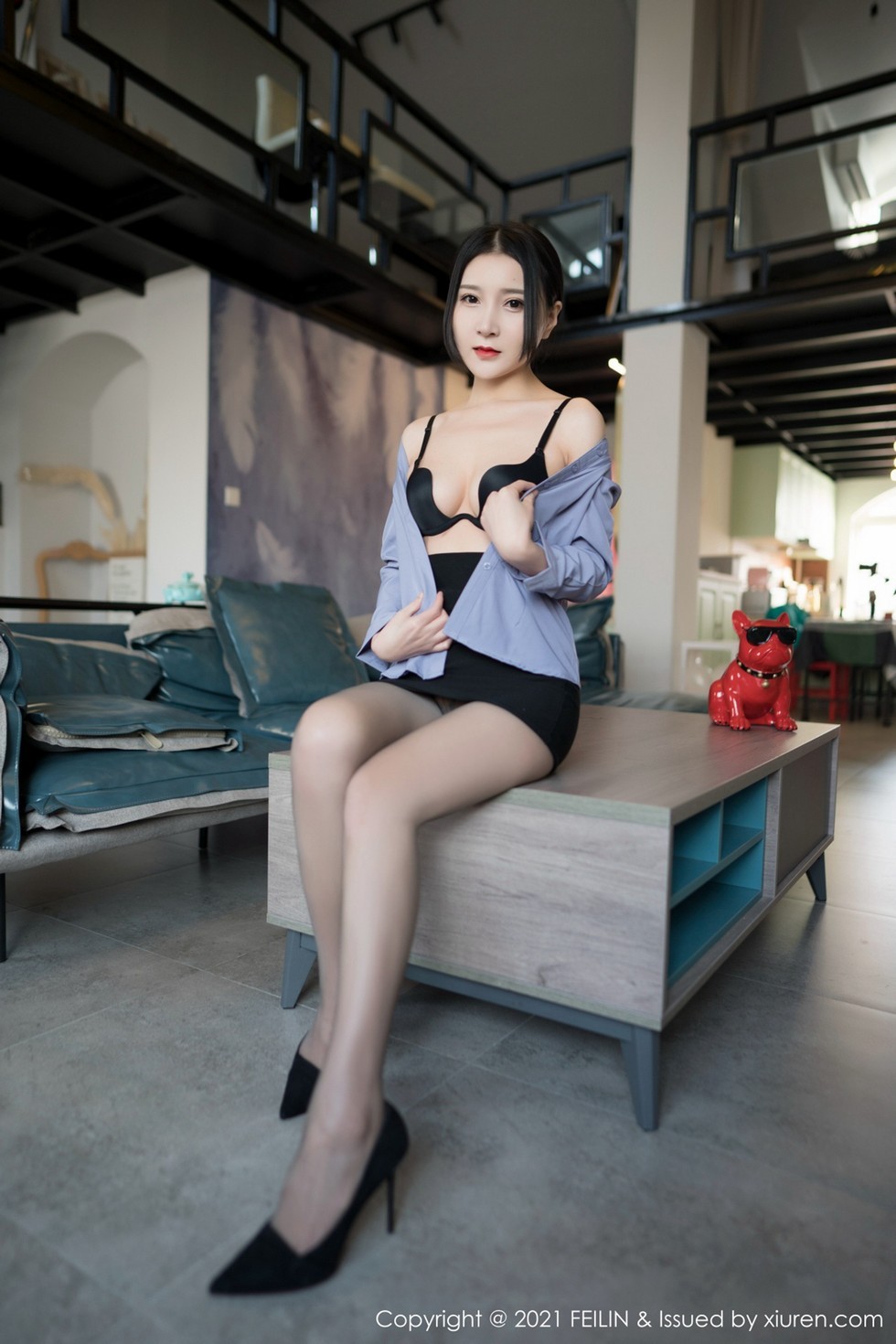 [FeiLin嗲囡囡]VOL.275_嫩模林煊煊职场秘书OL制服脱衬衣露性感黑色内衣诱惑写真44P