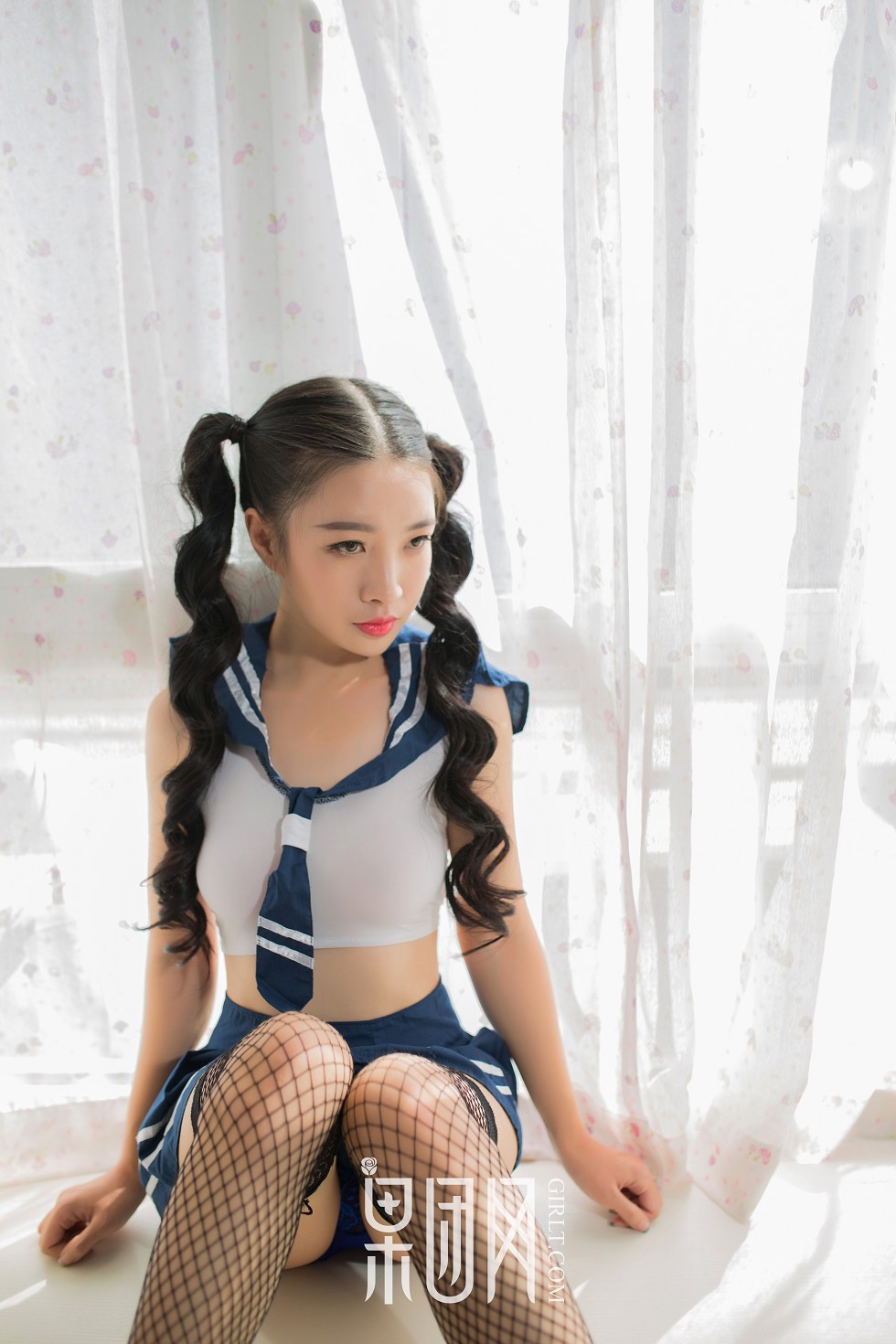 [GIRLT果团网]TG031_清纯学生妹私房制服配黑丝网袜+真空白衬衣撩人诱惑写真71P