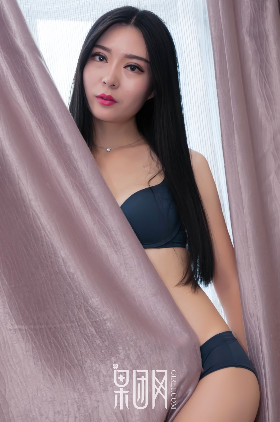 [GIRLT果团网]TG036_温柔小娇妻私房性感黑色内衣+红色蕾丝内衣惹火诱惑写真66P