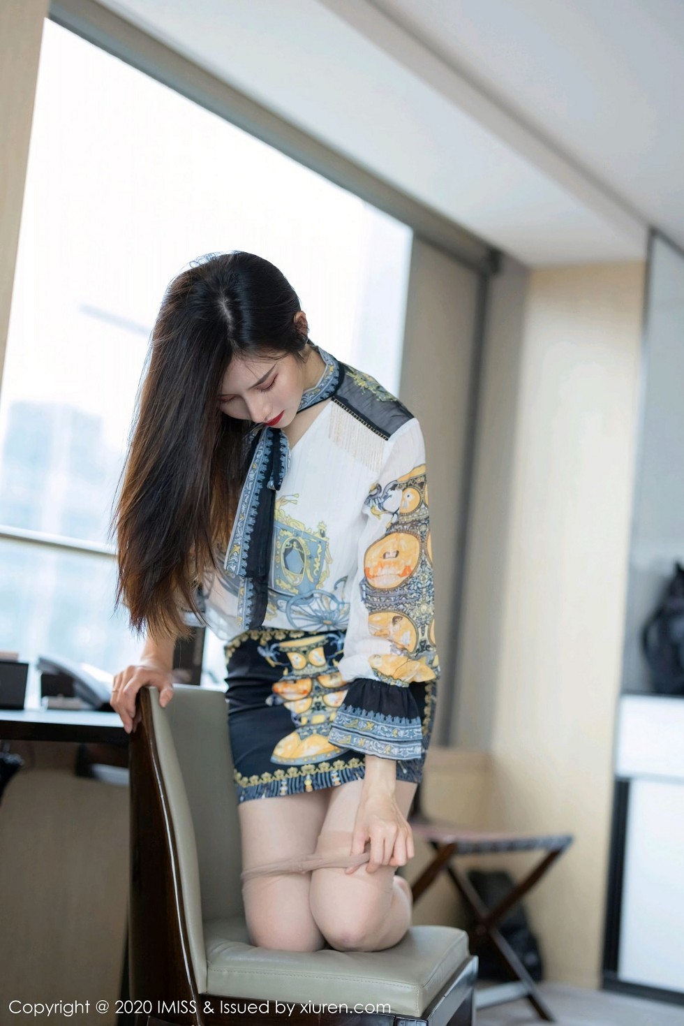 [IMISS爱蜜社]Vol.525_气质美女Vanessa私房床上性感内衣秀完美身材迷人诱惑写真56P