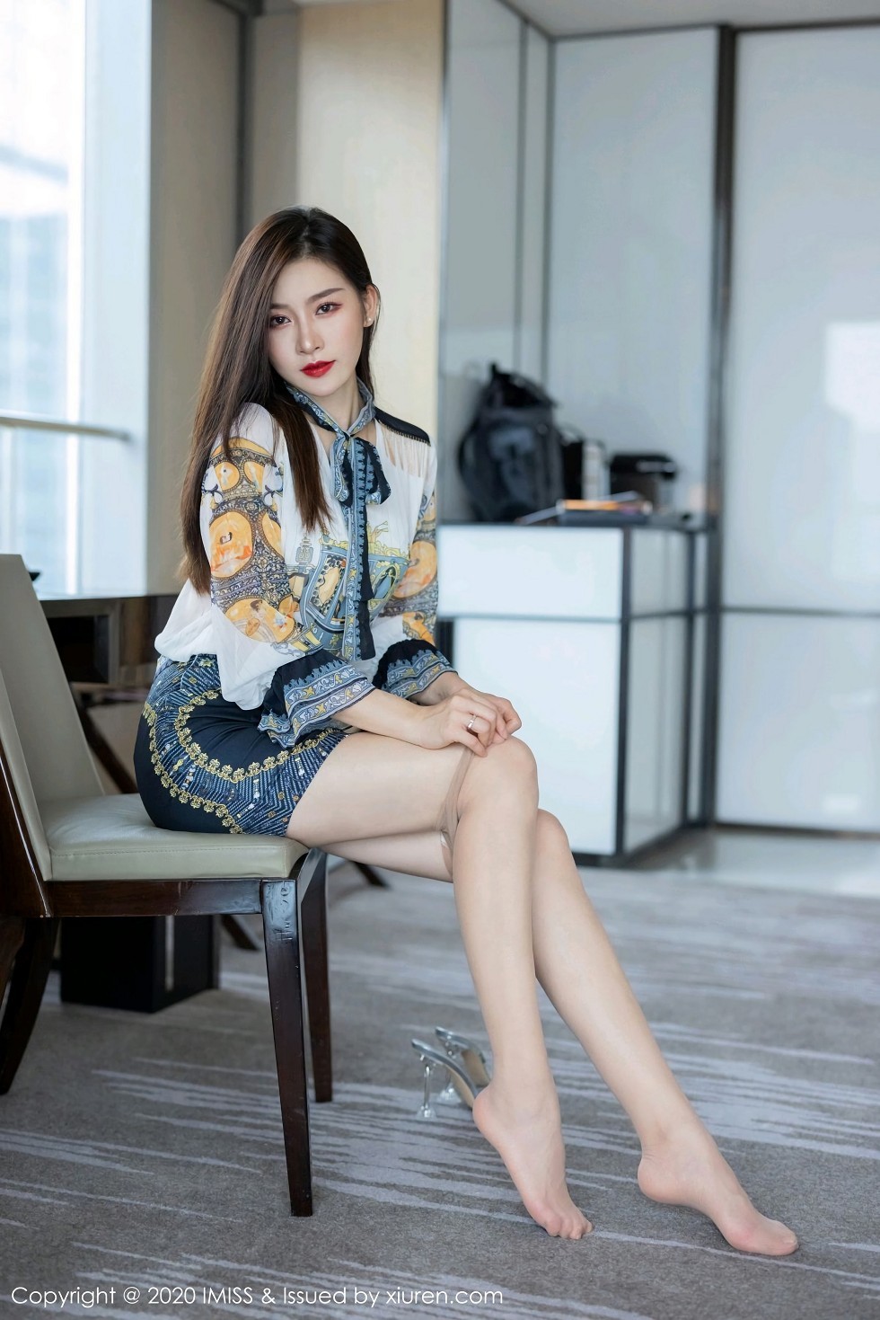 [IMISS爱蜜社]Vol.525_气质美女Vanessa私房床上性感内衣秀完美身材迷人诱惑写真56P