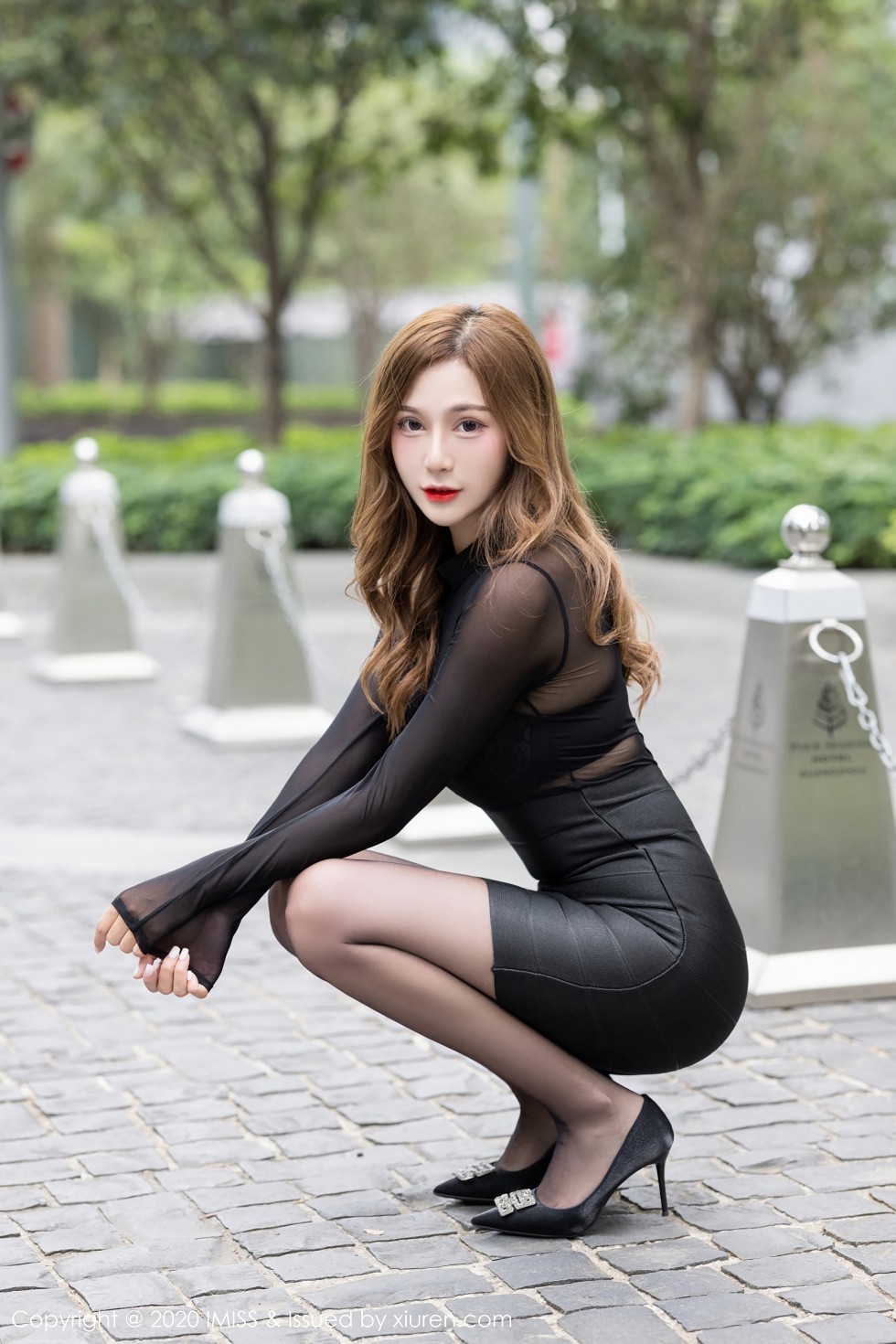 [IMISS爱蜜社]Vol.529_气质女神Lavinia肉私房性感黑色内衣露玲珑有致身材诱惑写真53P