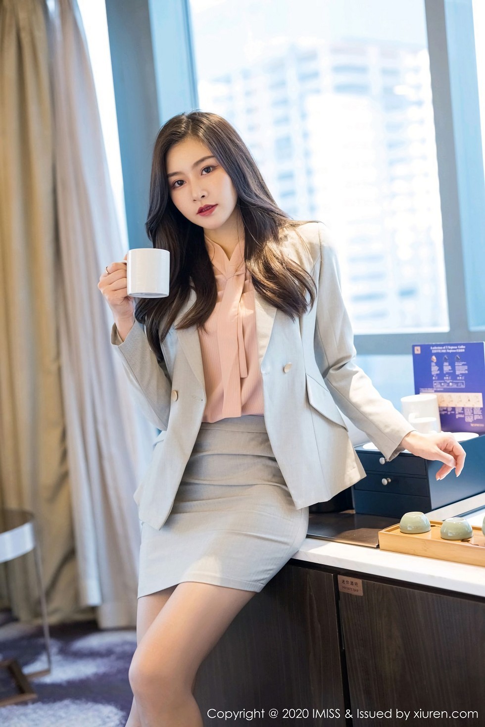[IMISS爱蜜社]Vol.538_气质美女Vanessa脱OL制服露性感内衣秀完美身材诱惑写真60P