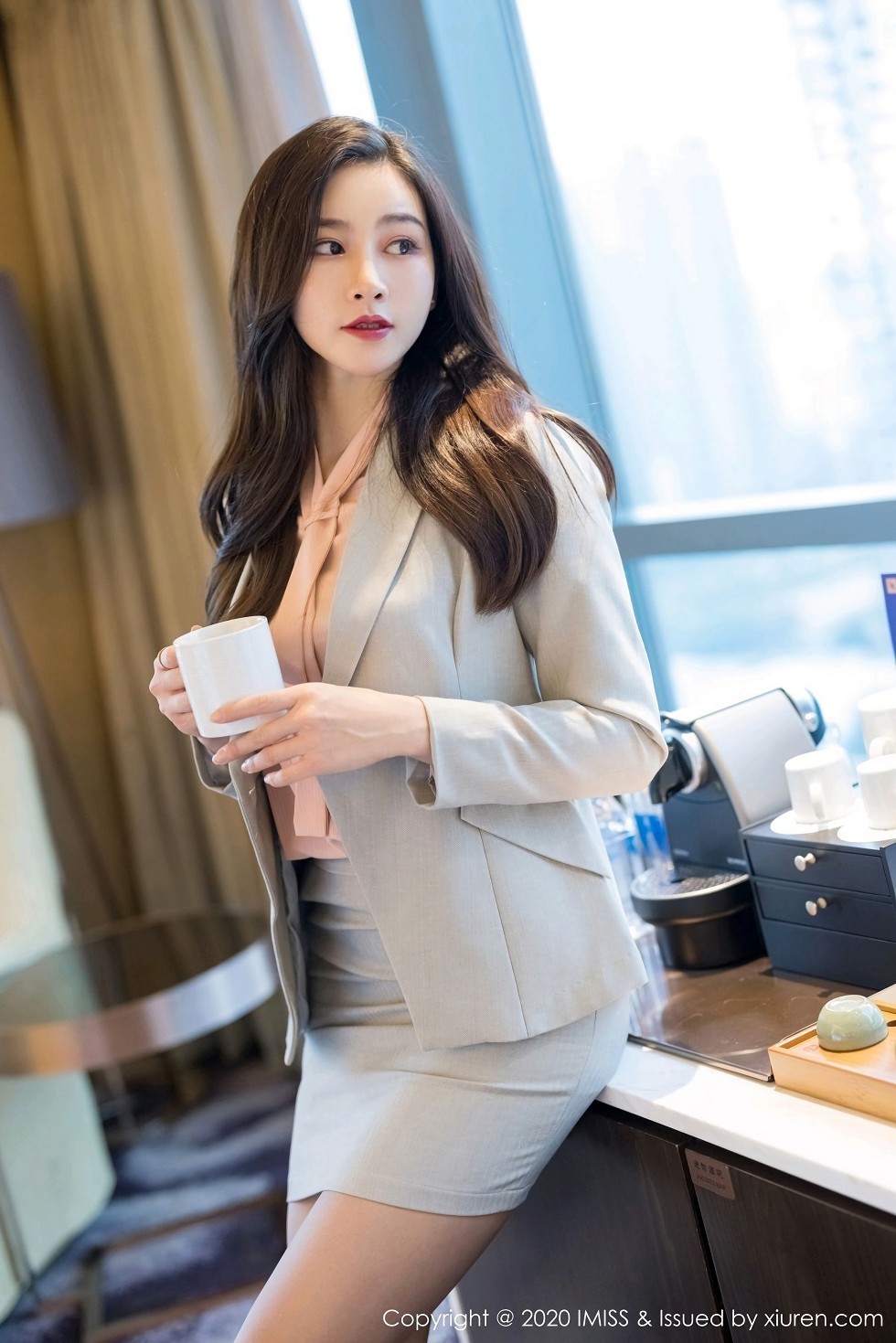 [IMISS爱蜜社]Vol.538_气质美女Vanessa脱OL制服露性感内衣秀完美身材诱惑写真60P