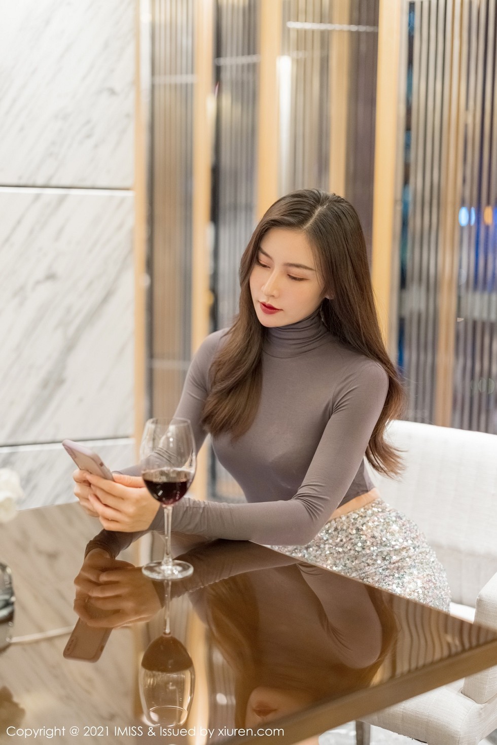 [IMISS爱蜜社]Vol.540_气质美女Vanessa都市OL典雅服饰露性感内衣秀完美身材写真54P