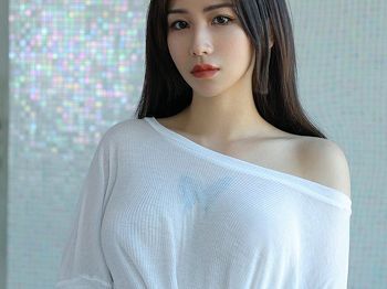 No.2001_嫩模川上富江私人洗手间真空白色薄透长袖衫湿身骚扰写真35P