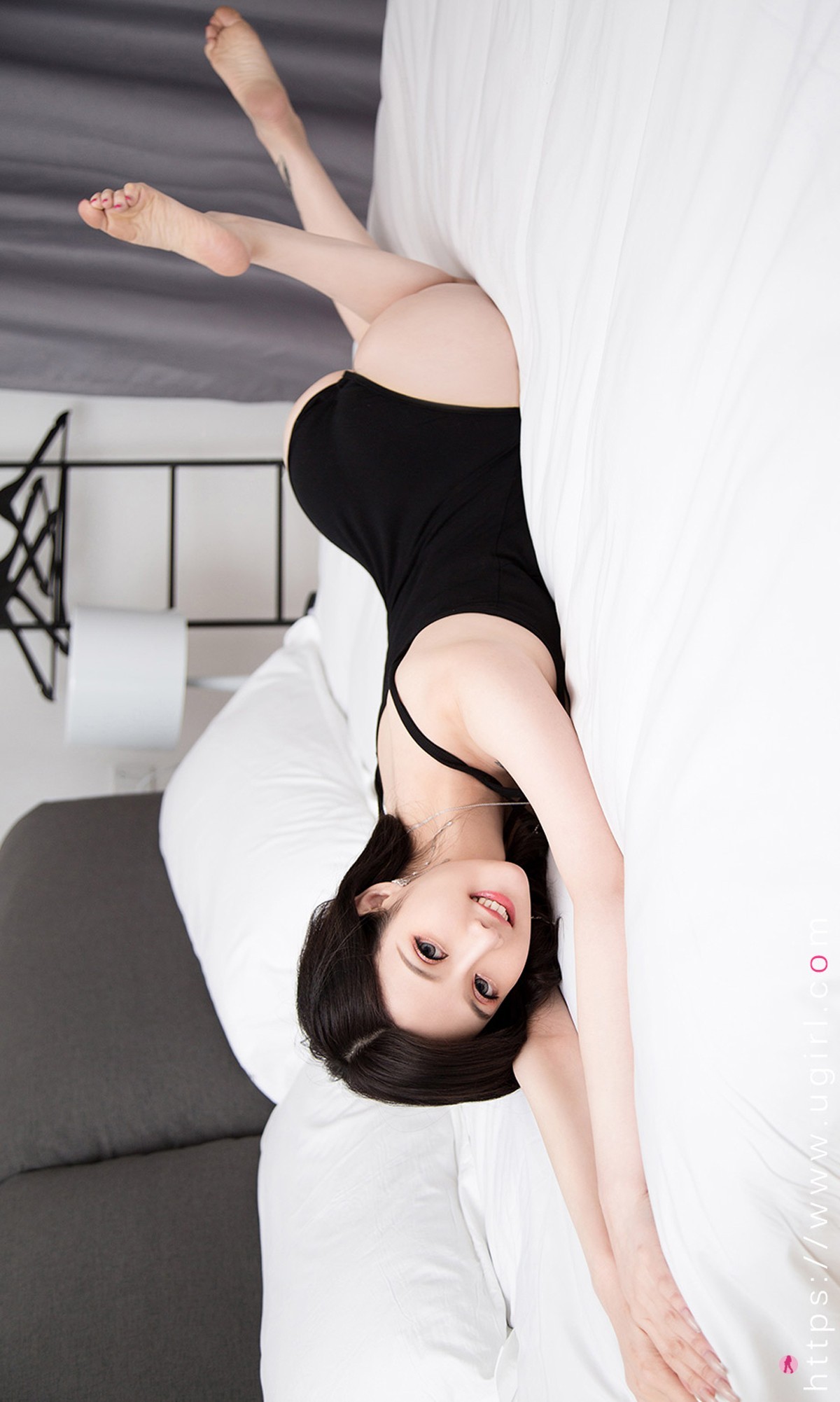 [Ugirls爱尤物]No.2004_嫩模露儿私房性感黑色连体内衣秀完美身材靓丽迷人写真35P
