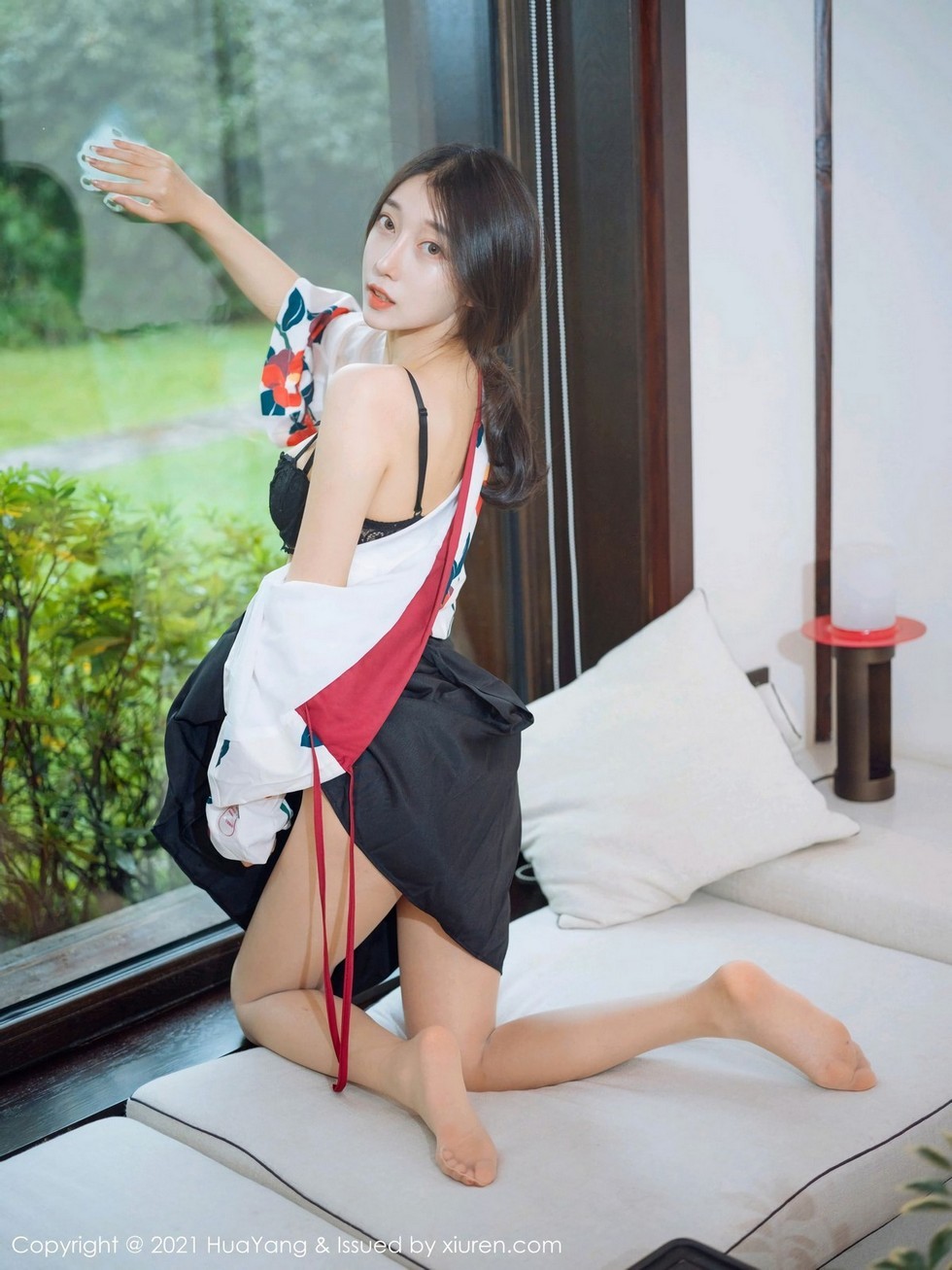 [HuaYang花漾]Vol.347_模特玥儿玥er杭州旅拍古典和服下超薄肉丝裤袜秀翘臀诱惑写真43P