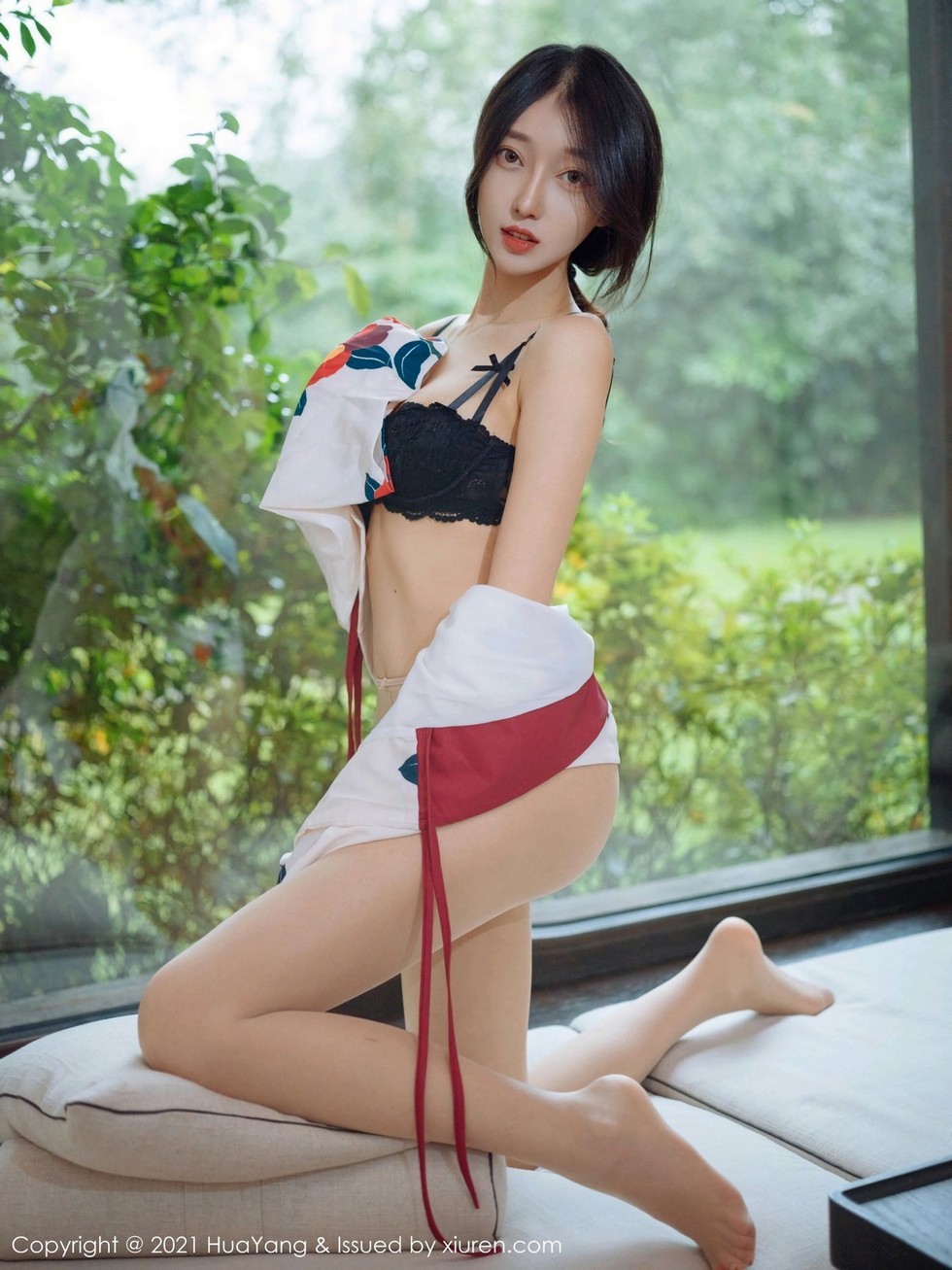 [HuaYang花漾]Vol.347_模特玥儿玥er杭州旅拍古典和服下超薄肉丝裤袜秀翘臀诱惑写真43P