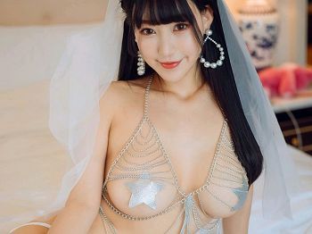 Vol.352_校花朱可儿Flower厦门自拍骚扰婚纱金缕衣露傲人豪乳骚扰写真62P