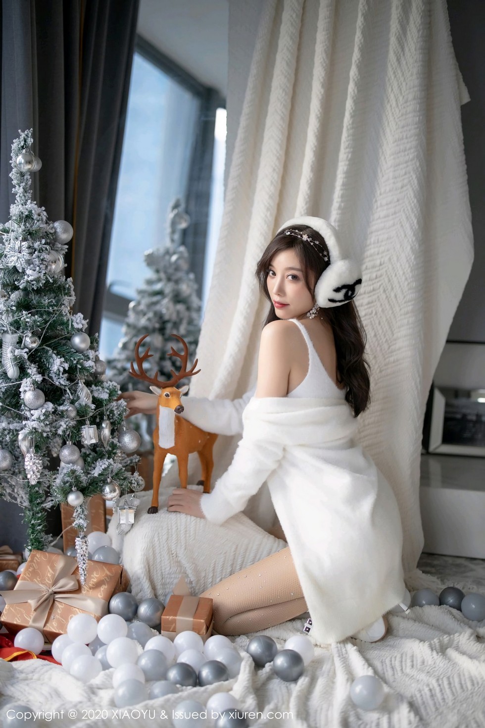 [XiaoYu画语界]Vol.437_女神杨晨晨sugar圣诞主题白色绒毛内衣配白丝网袜诱惑写真74P